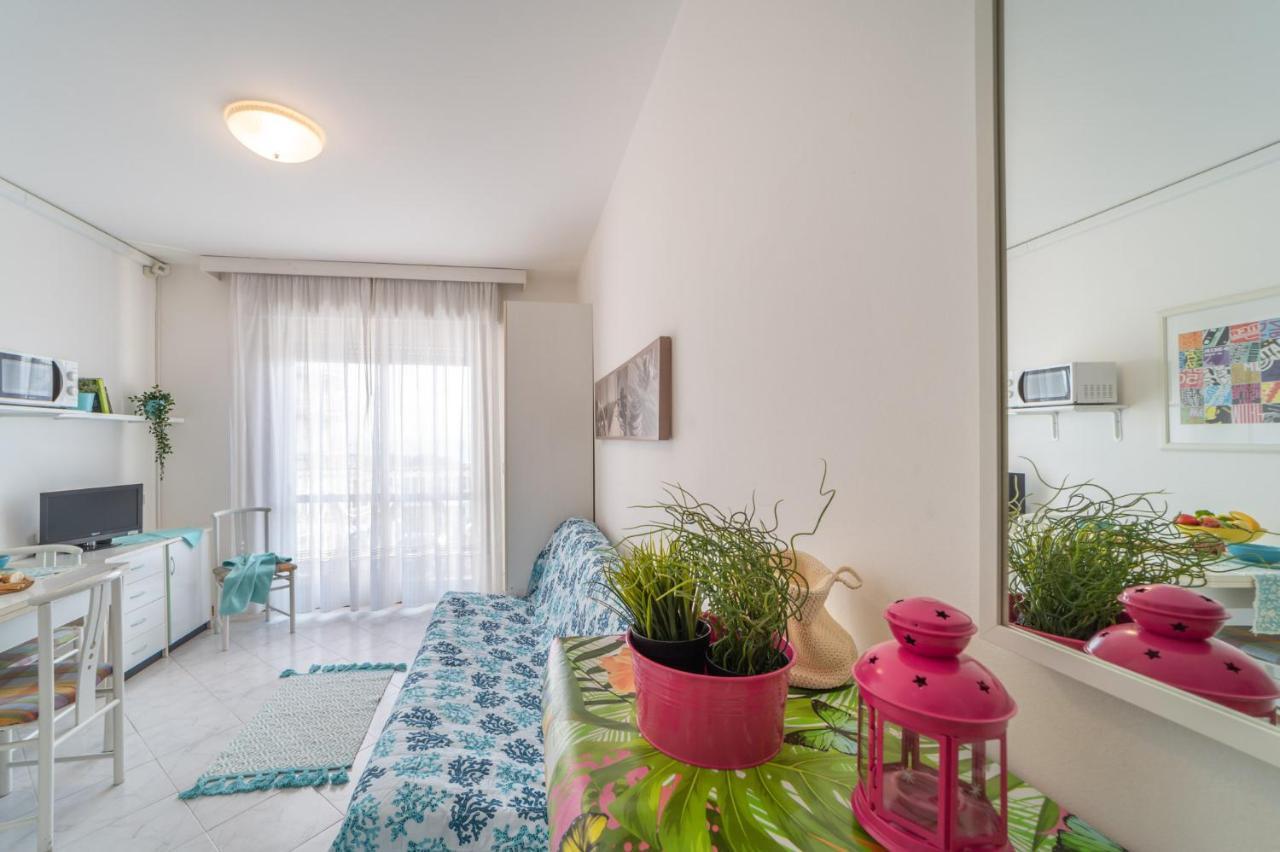 Residenza Puerto Do Sol Lejlighed Lignano Sabbiadoro Eksteriør billede